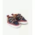 image de chaussons bébé 