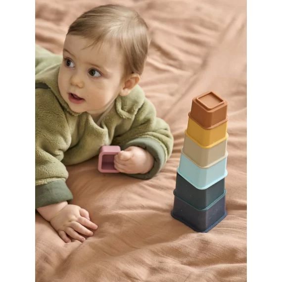 Tour de cubes en silicone multicolor