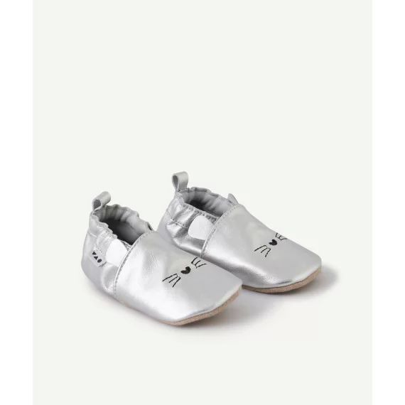Chaussons en cuir bébé fille couleur argentée avec motifs chats brodés –  – Soldes