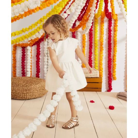 Robe bébé fille écrue avec fronces et poids couleur dorée –  – Soldes