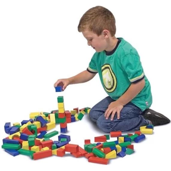 Blocs en bois – MELISSA & DOUG – 100 blocs en 4 couleurs et 9 formes vert