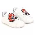 image de chaussons bébé 