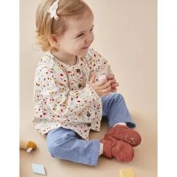 Ensemble blouse imprimée et jegging denim blanc