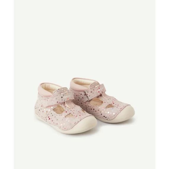 Les sandales roses en cuir à pois colorés –  – Soldes