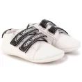 image de chaussons bébé