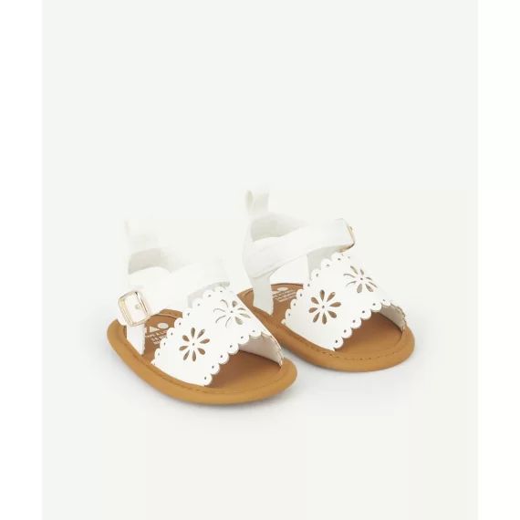 Chaussons bébé fille style sandales blanches ajourées
