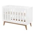 image de lit à barreaux bébé 