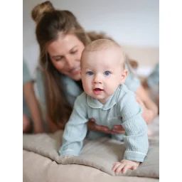 Pyjama en gaze de coton bébé Team Famille personnalisable vert sauge