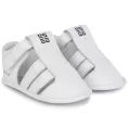 image de chaussons bébé 