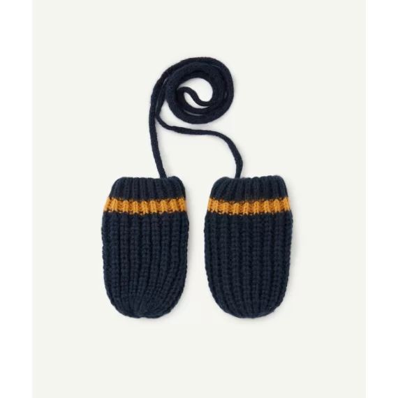 La paire de moufles en tricot bleu foncé en fibres recyclées
