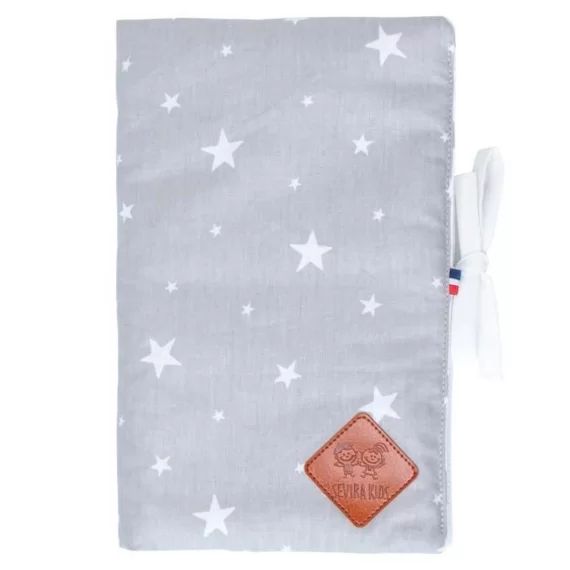 Sevira Kids – Protège carnet de santé bébé en coton Stella – Gris – Ouvert : 24 x 34 cm  / Fermé : 17 x 32 cm blanc