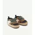 image de chaussons bébé