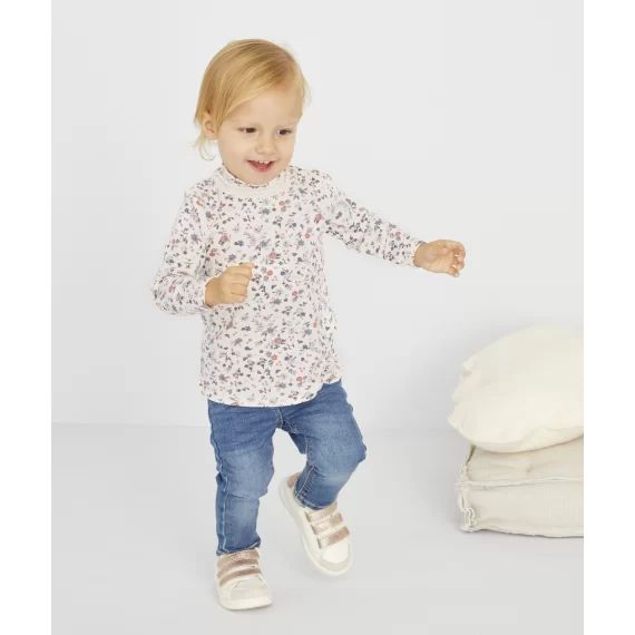 Sous-pull écru avec imprimé fleuri bleu bébé fille –  – Soldes