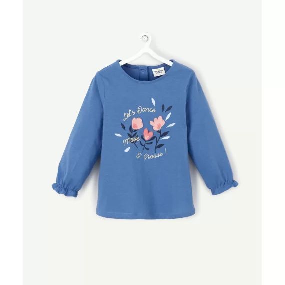 Le t-shirt bleu avec fleurs en relief en coton biologique
