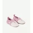 image de chaussons bébé 