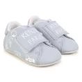 image de chaussons bébé