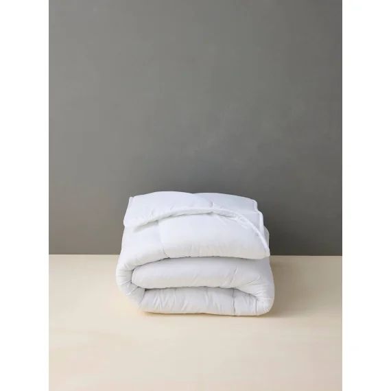 Couette microfibre anti-acariens traitée Sanitized blanc
