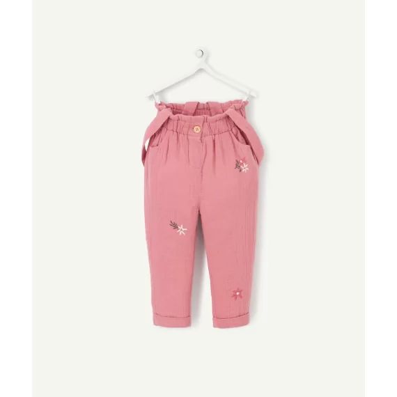 Le pantalon rose en coton aux bretelles amovibles et fleurs –  – Soldes