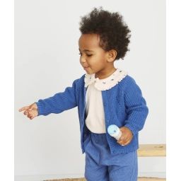 Le gilet en tricot bleu avec motifs –  – Soldes