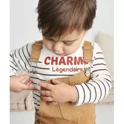 Le t-shirt rayé en coton biologique avec message –  – Soldes