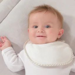Lot de 7 bavoirs à velcro Essentiel écrus